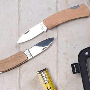Claps 86032 - Stainless Steel Pocket Knife with Wooden Handle